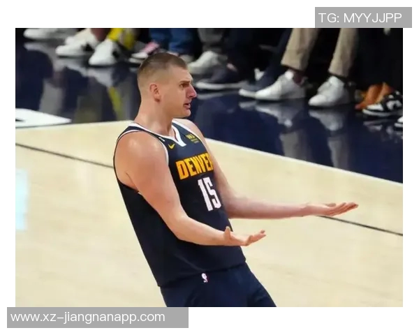 约基奇轻松发挥9投6中贡献12分9篮板6助攻展现全面能力