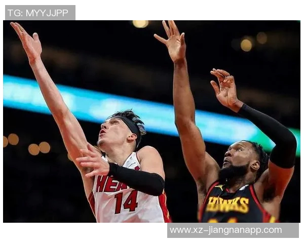 阿德巴约力挺希罗强调球队团结反对外界指责与抨击