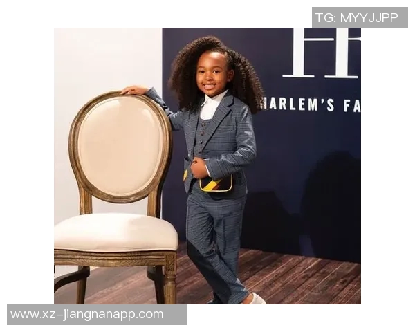 今日女儿亲自为老詹搭配服装小公主的用心让爸爸感动不已 今日女儿亲自为老詹搭配服装小公主的用心让爸爸感动不已